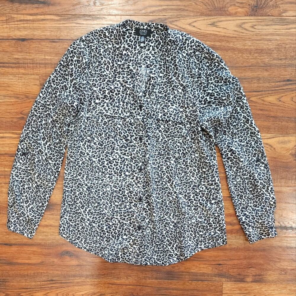 Jones New York Women's Animal Print Long Sleeve V-Neck Button Down Shirt Small S